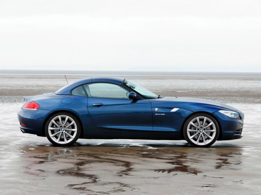  BMW Z4 sDrive 3.5i Roadster 2009 года  (UK) (фото 3 из 16)